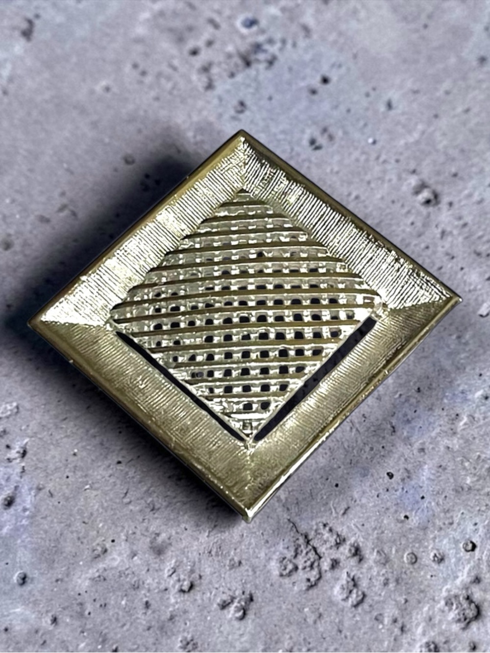 Vintage Sarah Coventry Silver Tone 1971 Criss Cross Brooch